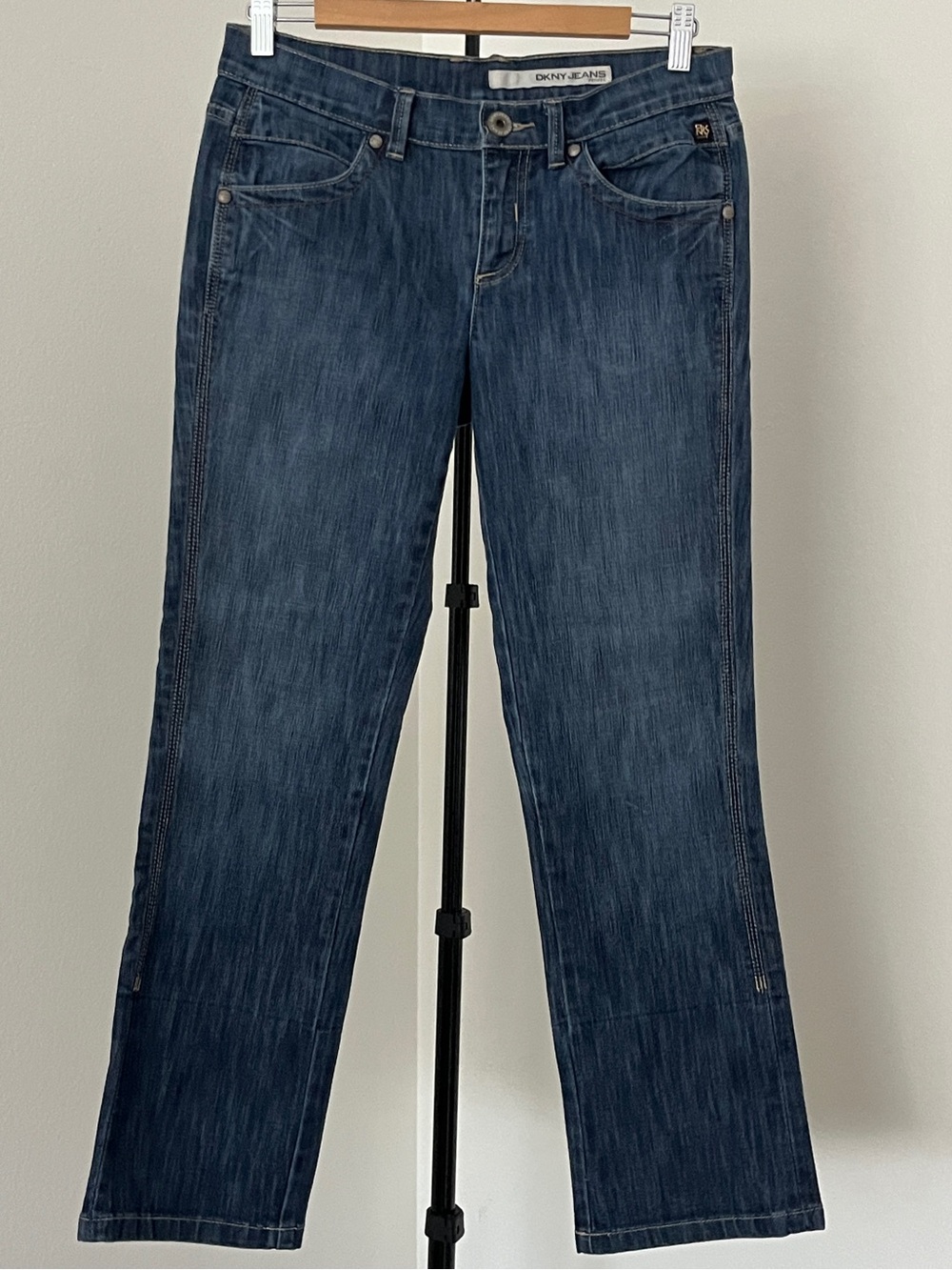 👖 DKNY So-Low-Lita Jeans | Low Rise Straight Leg Stretch Denim | 4 Petite
